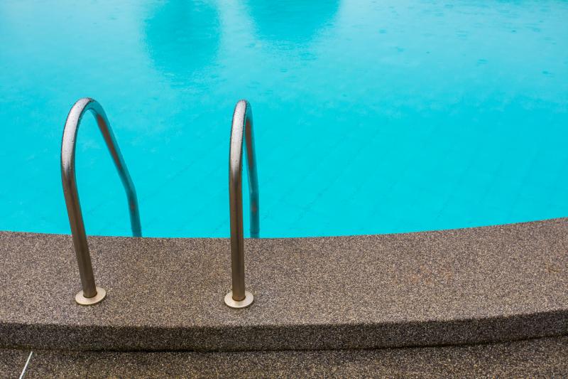 Massa Epóxi para Piscina: Como Escolher e Aplicar para Garantir Durabilidade e Estética